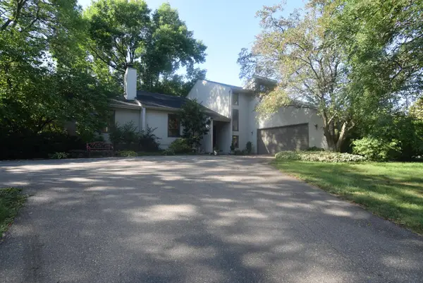 91 S Shannon Drive, Shakopee, MN 55379
