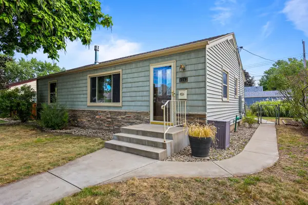 4742 Zane Avenue N, Crystal, MN 55429