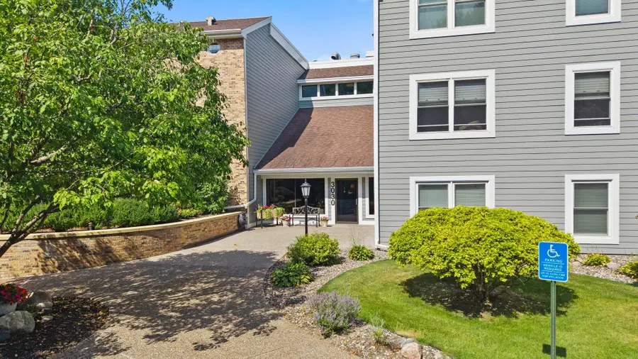 3030 Saint Albans Mill Road #215, Minnetonka, MN 55305 - #2