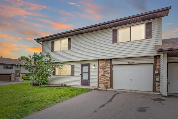 792 Tanglewood Drive, Shoreview, MN 55126