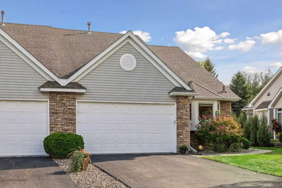 1090 Westcliff Curve, Shoreview, MN 55126 - #2