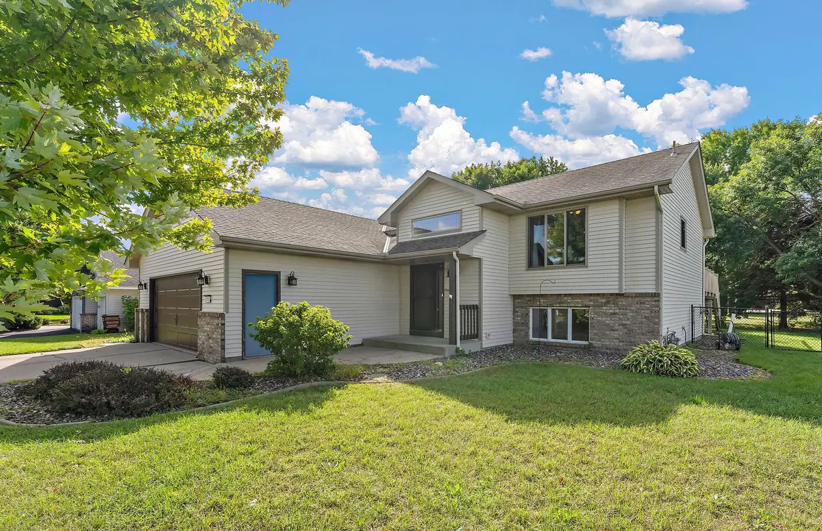 11353 54 1/2 Street Ne, Albertville, MN 55301 - #1