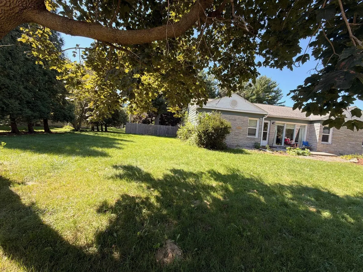 302 Central Avenue S, Geneva, MN 56035 - #1