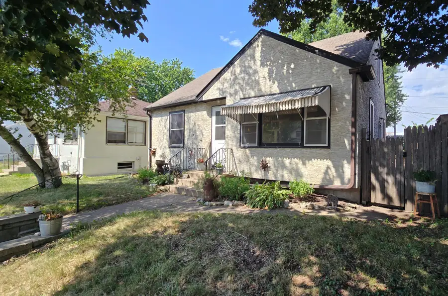 1229 7th Street E, Saint Paul, MN 55106 - #2