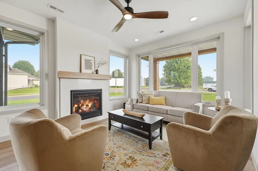 16303 Esprit Court, Lakeville, MN 55044 - #2
