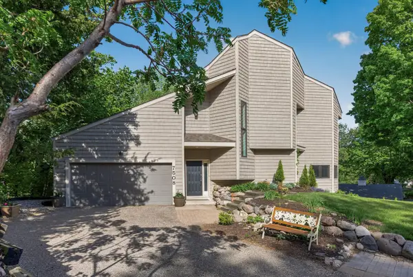7508 W 77th Street, Chaska, MN 55318