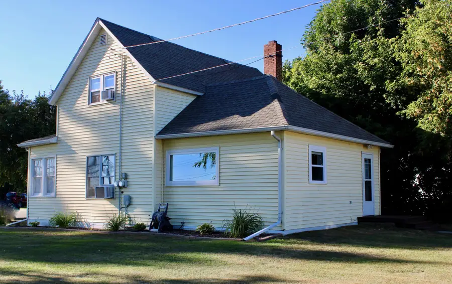 105 Hamilton Avenue Ne, Red Lake Falls, MN 56750 - #2