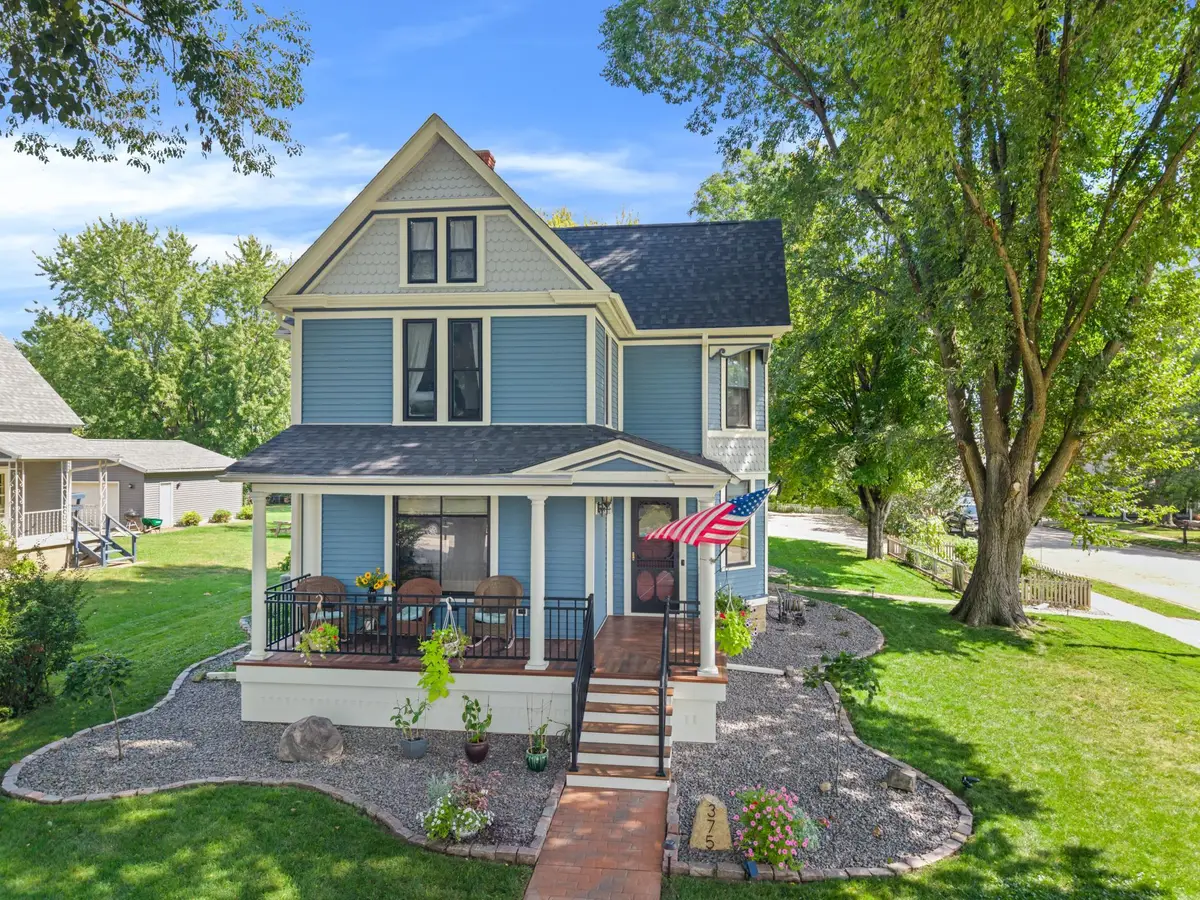 375 4th Street Sw, Plainview, MN 55964 - #1