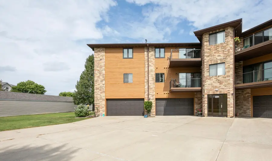 3201 14th Street S #203, Moorhead, MN 56560 - #3