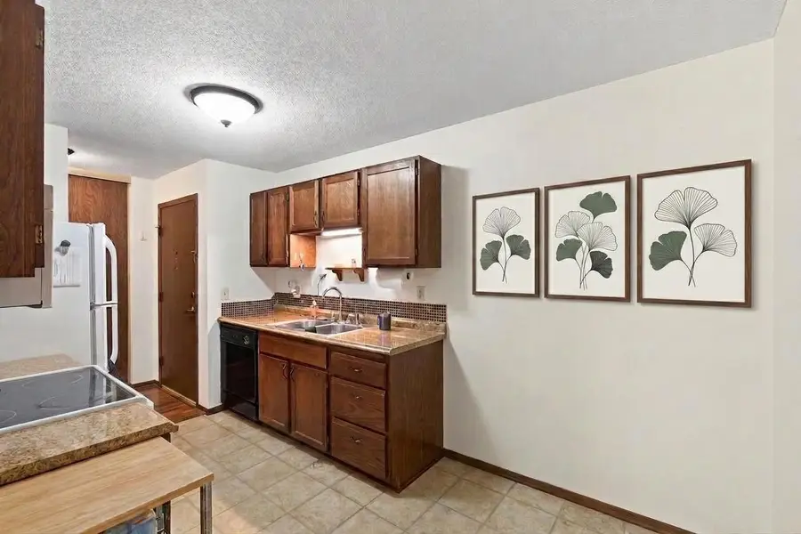 135 Viking Drive E #309, Little Canada, MN 55117 - #3