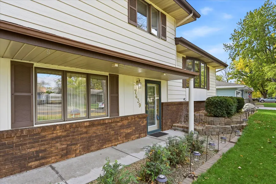 7439 Concerto Curve Ne, Fridley, MN 55432 - #2
