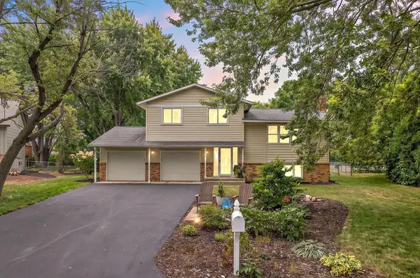 1419 Three Oaks Avenue, Maple Plain, MN 55359