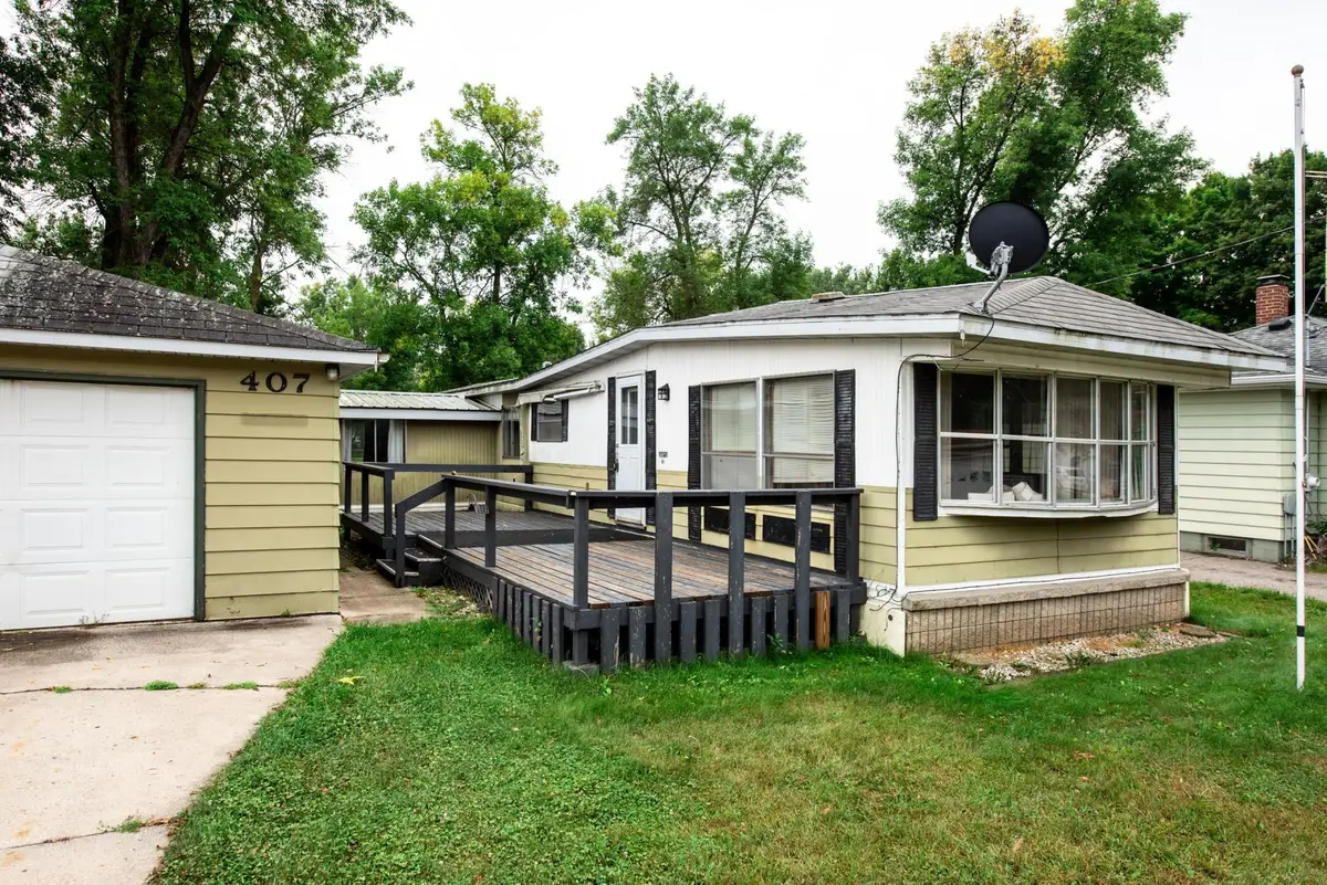 407 W Oak Street, Osakis, MN 56360 - #1
