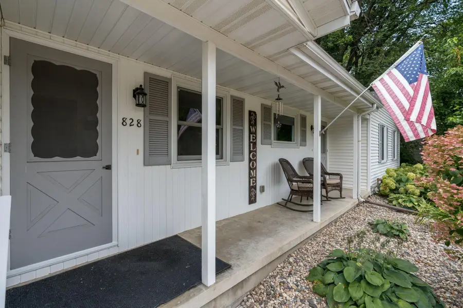 828 Lower Johnson Circle, Saint Peter, MN 56082 - #2