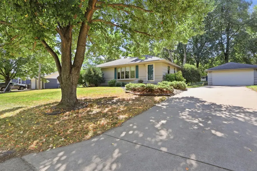 16403 Seymour Drive, Minnetonka, MN 55345 - #2