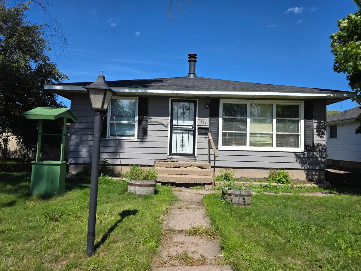 913 9th Street S, Virginia, MN 55792 - #1