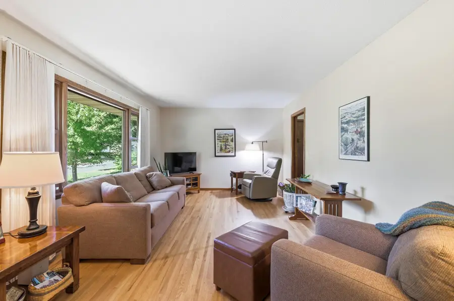 261 1st Avenue Se, New Brighton, MN 55112 - #2