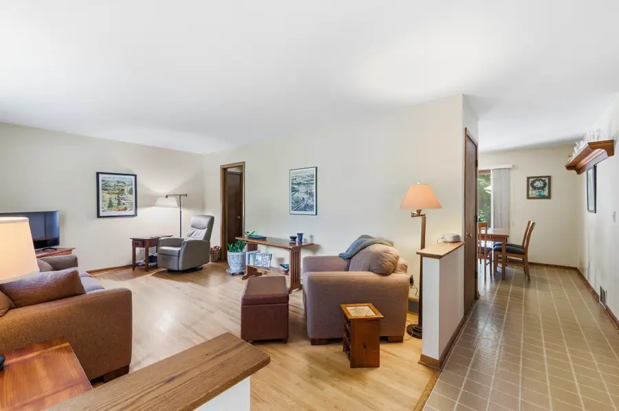 261 1st Avenue Se, New Brighton, MN 55112 - #3