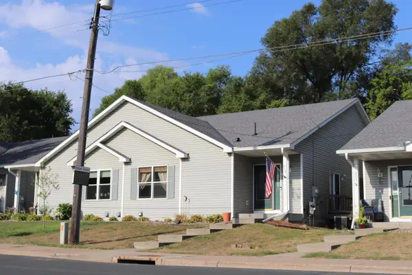 215 9th Avenue N, South Saint Paul, MN 55075