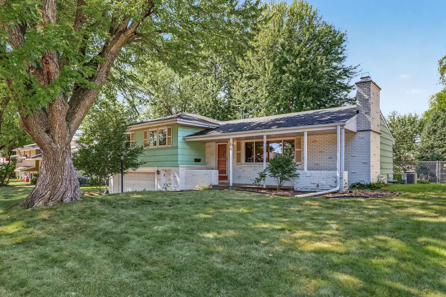 7220 W Shore Drive, Edina, MN 55435 - #2