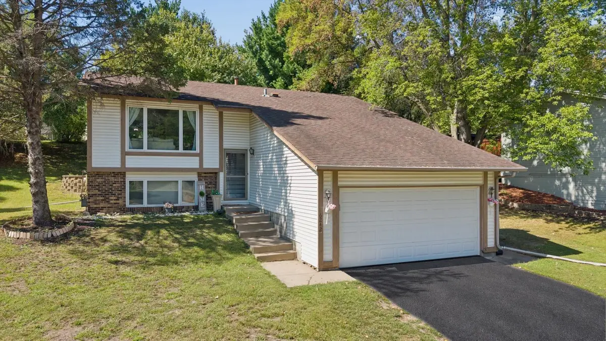 6242 Whispering Oaks Drive, Eden Prairie, MN 55346 - #1