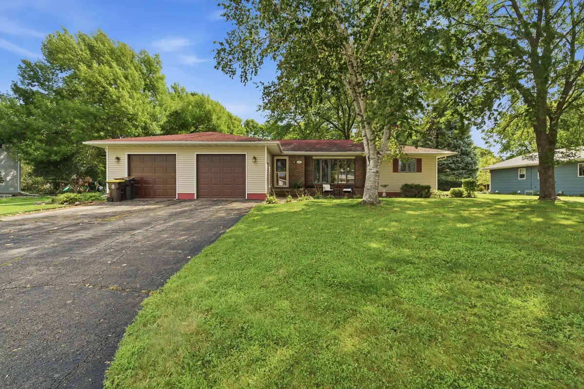 403 9th Avenue Sw, Wells, MN 56097 - #1
