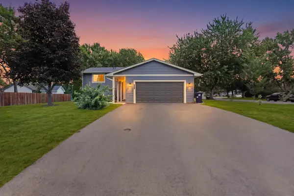 1239 Ruby Lane, Shakopee, MN 55379