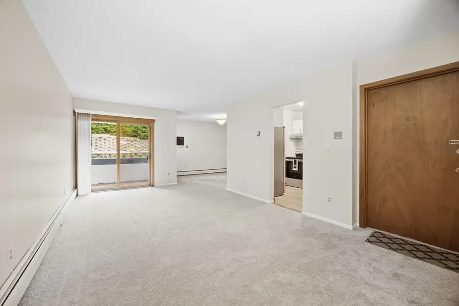8242 Feemont Avenue S #B, Bloomington, MN 55420 - #2