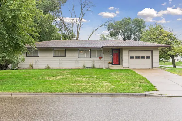 752 South Street, Anoka, MN 55303