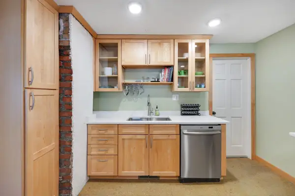 210 W 43rd Street, Minneapolis, MN 55409