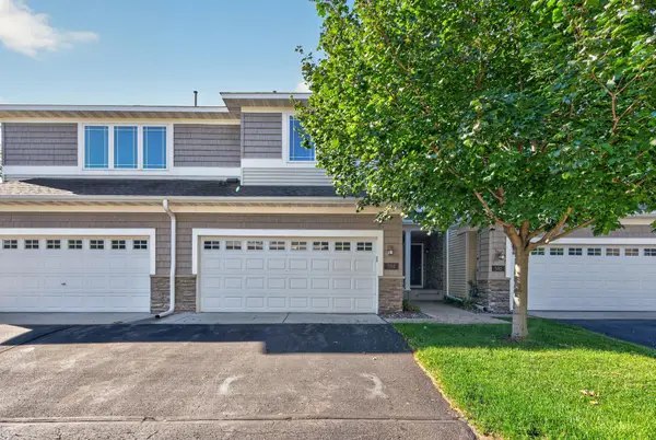 594 Sutherland Drive, Woodbury, MN 55129