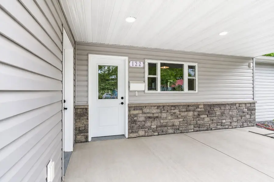 122 Cox Avenue Sw, Madelia, MN 56062 - #3