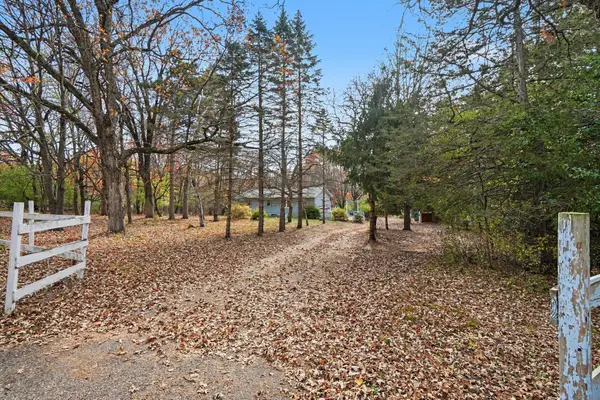 630 206th Avenue Nw, Oak Grove, MN 55011