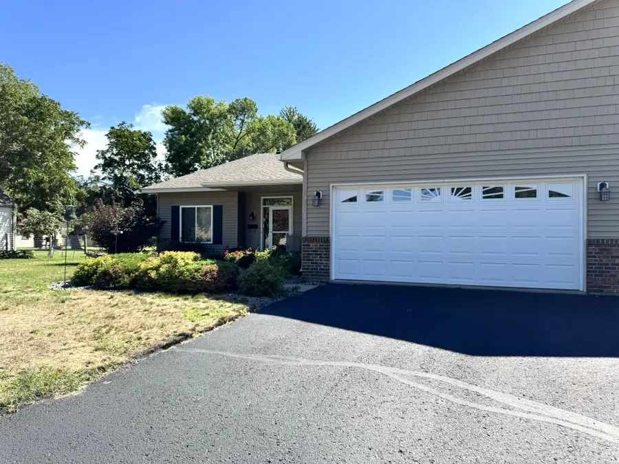 617 4th Street Nw #1, Aitkin, MN 56431 - #2