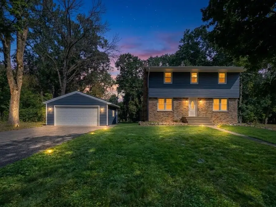 928 Griffin Avenue, Mahtomedi, MN 55115 - #2