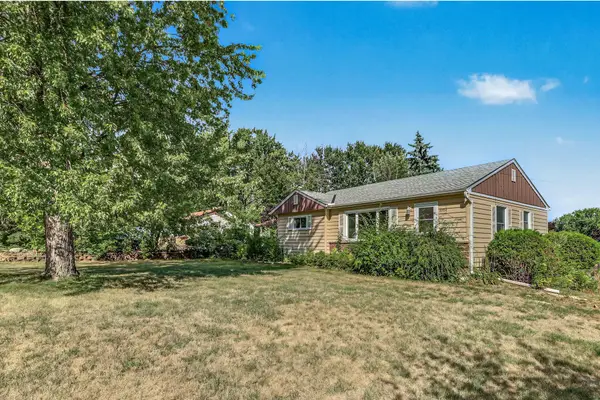 3004 Bellaire Avenue, Maplewood, MN 55109