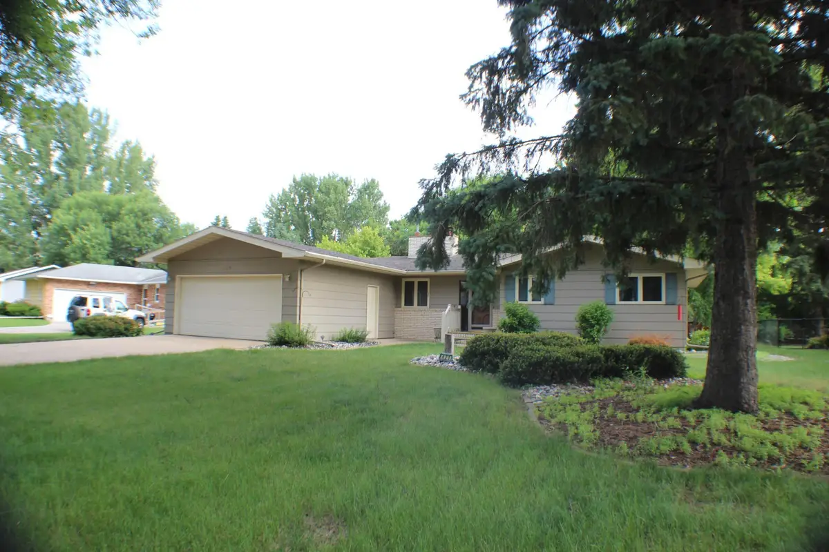 421 Dale Avenue, Moorhead, MN 56560 - #1