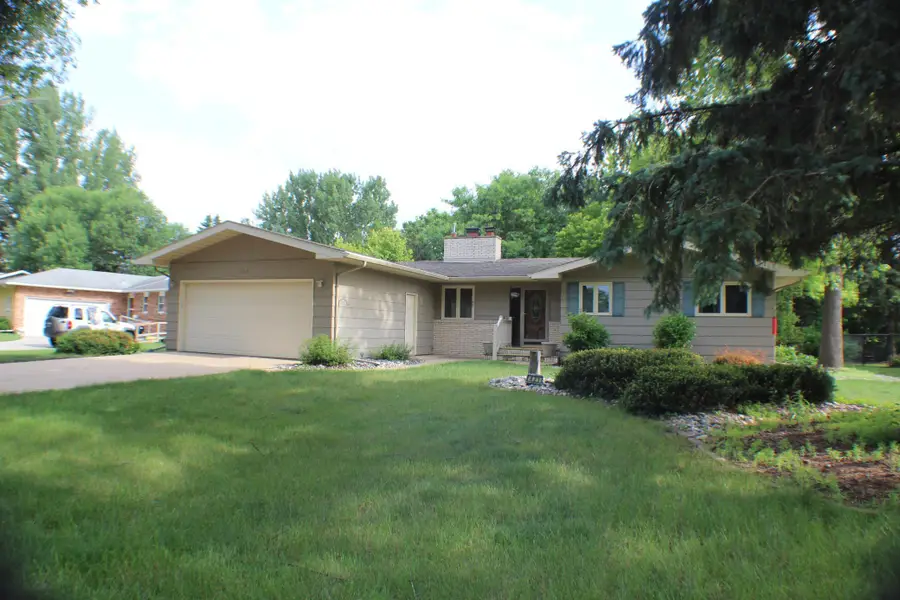 421 Dale Avenue, Moorhead, MN 56560 - #2