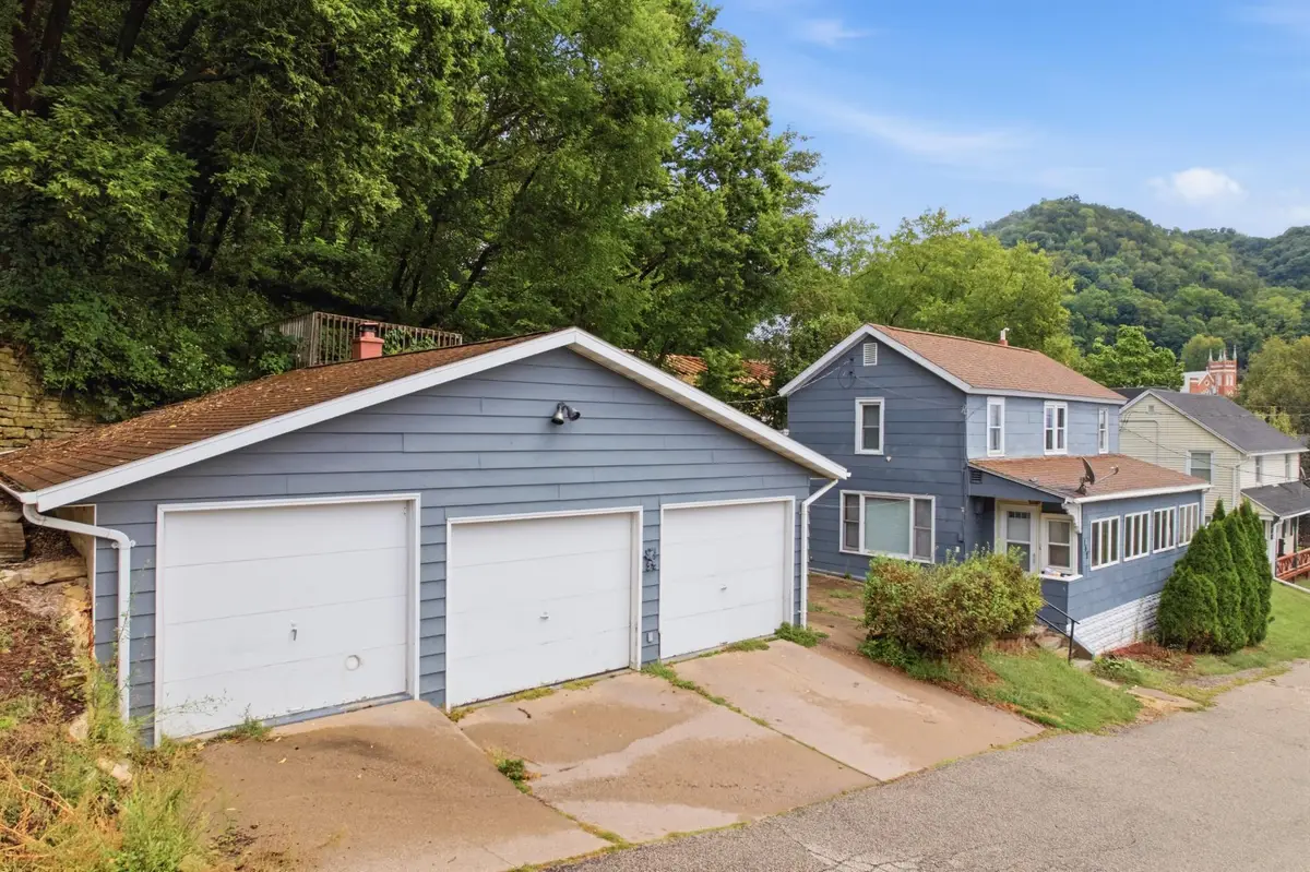 142 Washington Street, Fountain City, WI 54629 - #1
