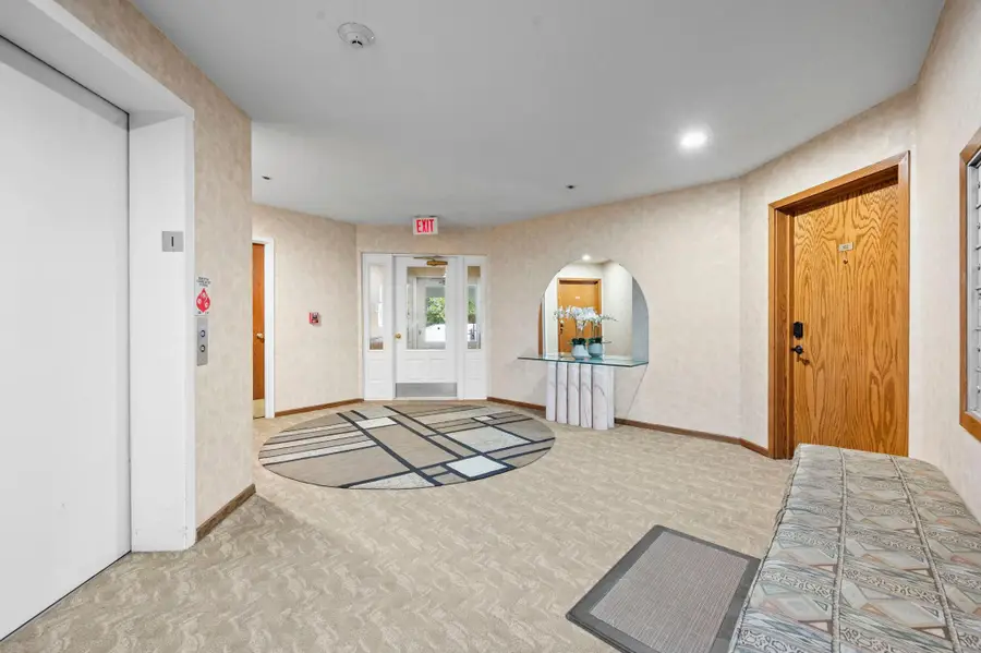 2670 Commerce Boulevard #102, Mound, MN 55364 - #3