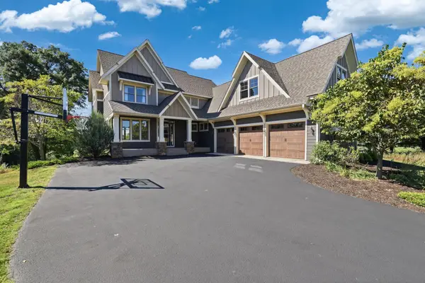332 Lindsay Road, Hudson, WI 54016
