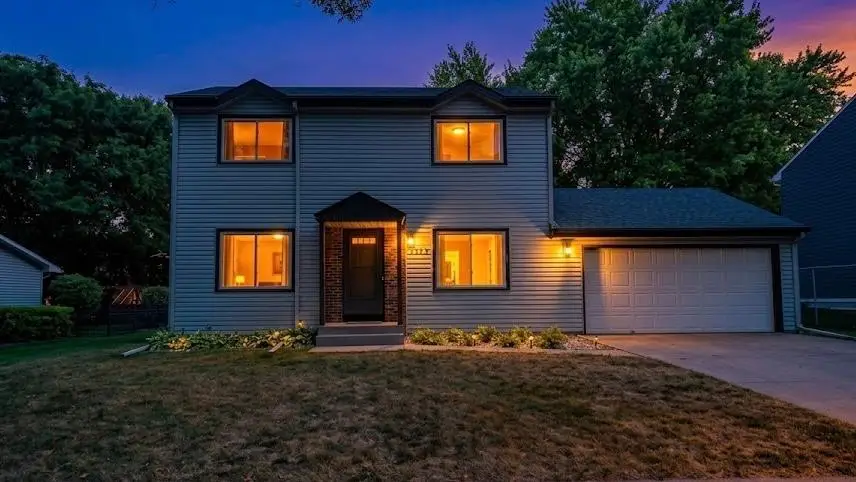 3235 Hamlet Drive, Woodbury, MN 55125 - #2
