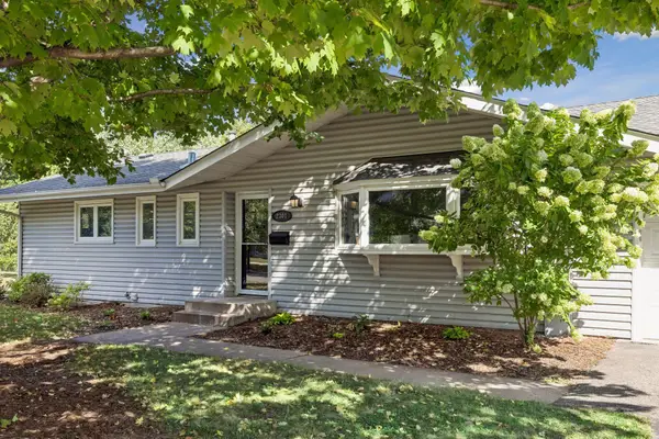 2301 Flag Avenue S, Saint Louis Park, MN 55426