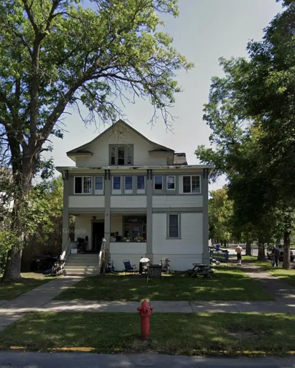 2126 3rd Avenue E, Hibbing, MN 55746