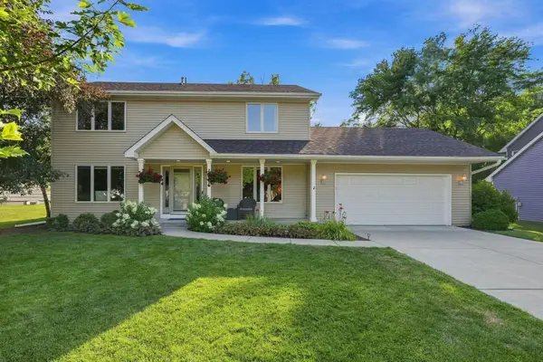 2222 Parkview Lane, Woodbury, MN 55125
