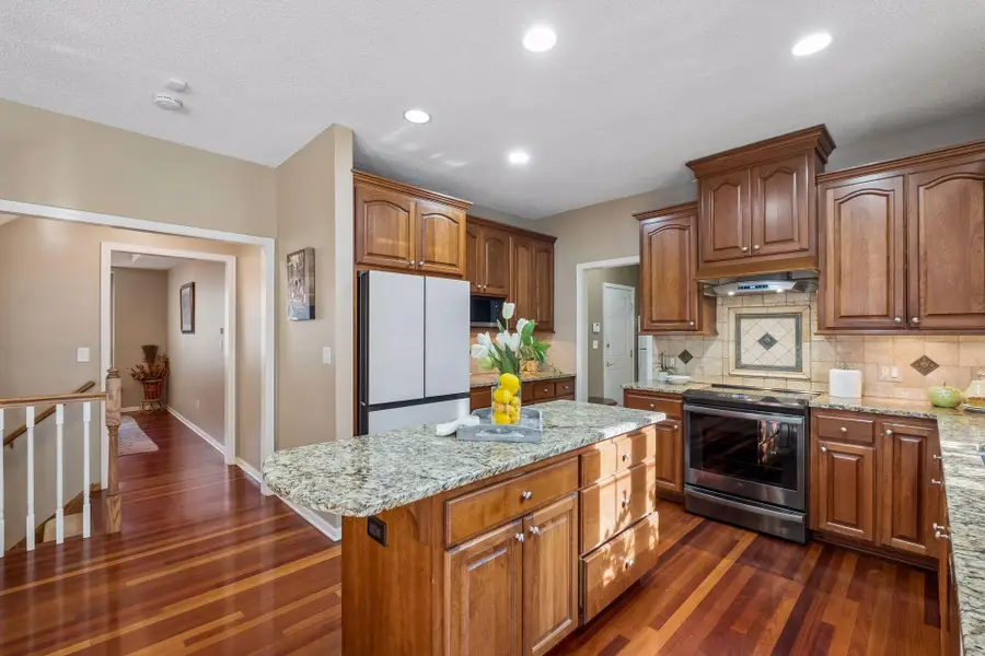 15016 Viewcrest Lane, Burnsville, MN 55306 - #3
