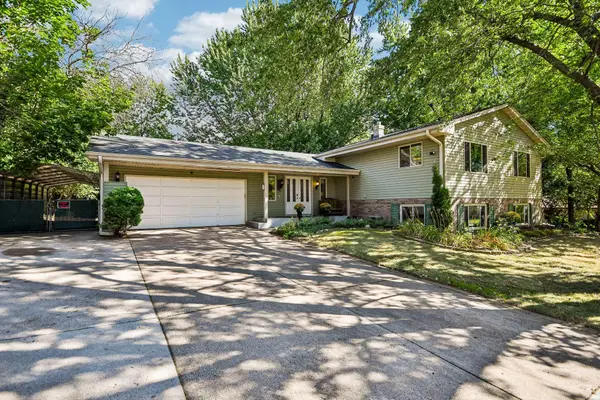 767 Eldridge Avenue E, Maplewood, MN 55117
