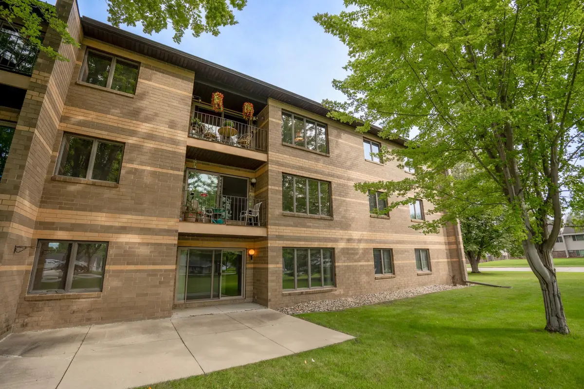 1801 Becker Avenue Se #102, Willmar, MN 56201 - #1