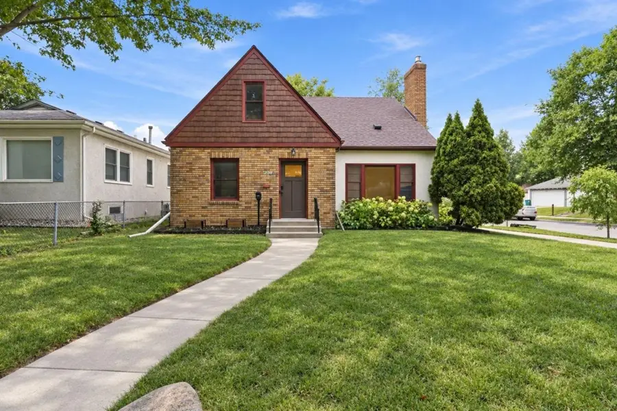 2748 NE Ulysses Street Ne, Minneapolis, MN 55418 - #2