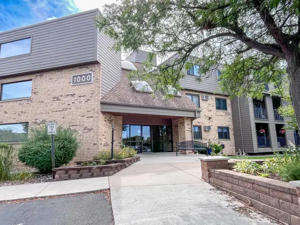 1000 41st Avenue Ne #316, Columbia Heights, MN 55421